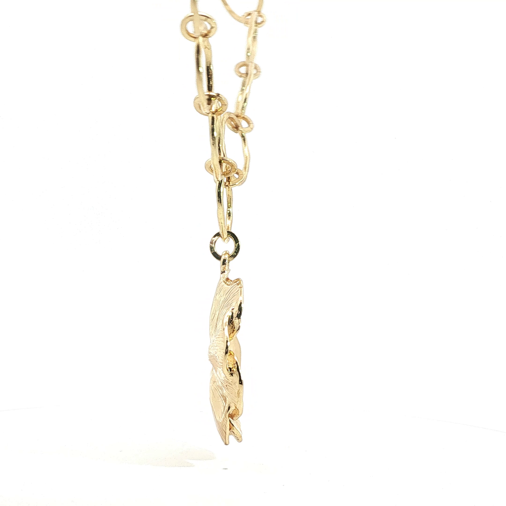 Textured Floral Pendant Necklace in Yellow Gold