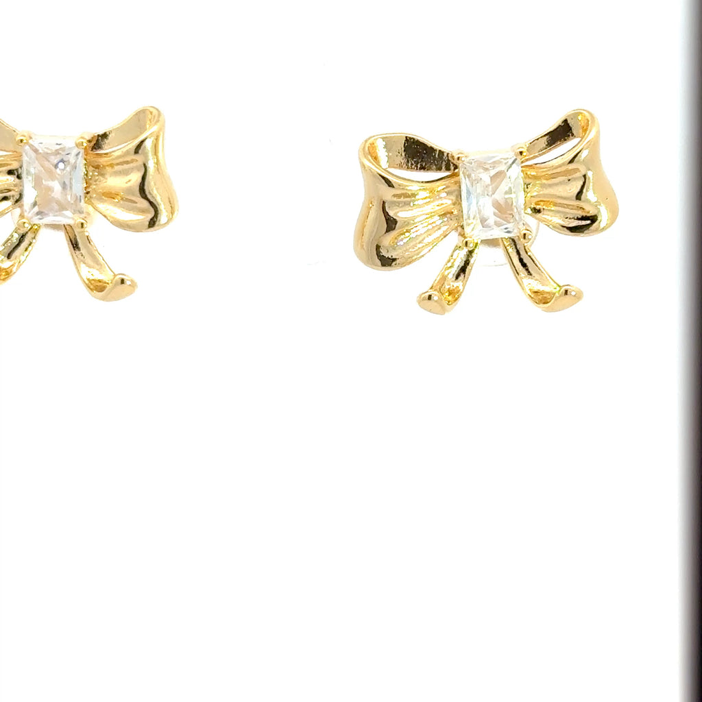 Yellow Gold Stud Earrings with Square Cut Diamond Bows