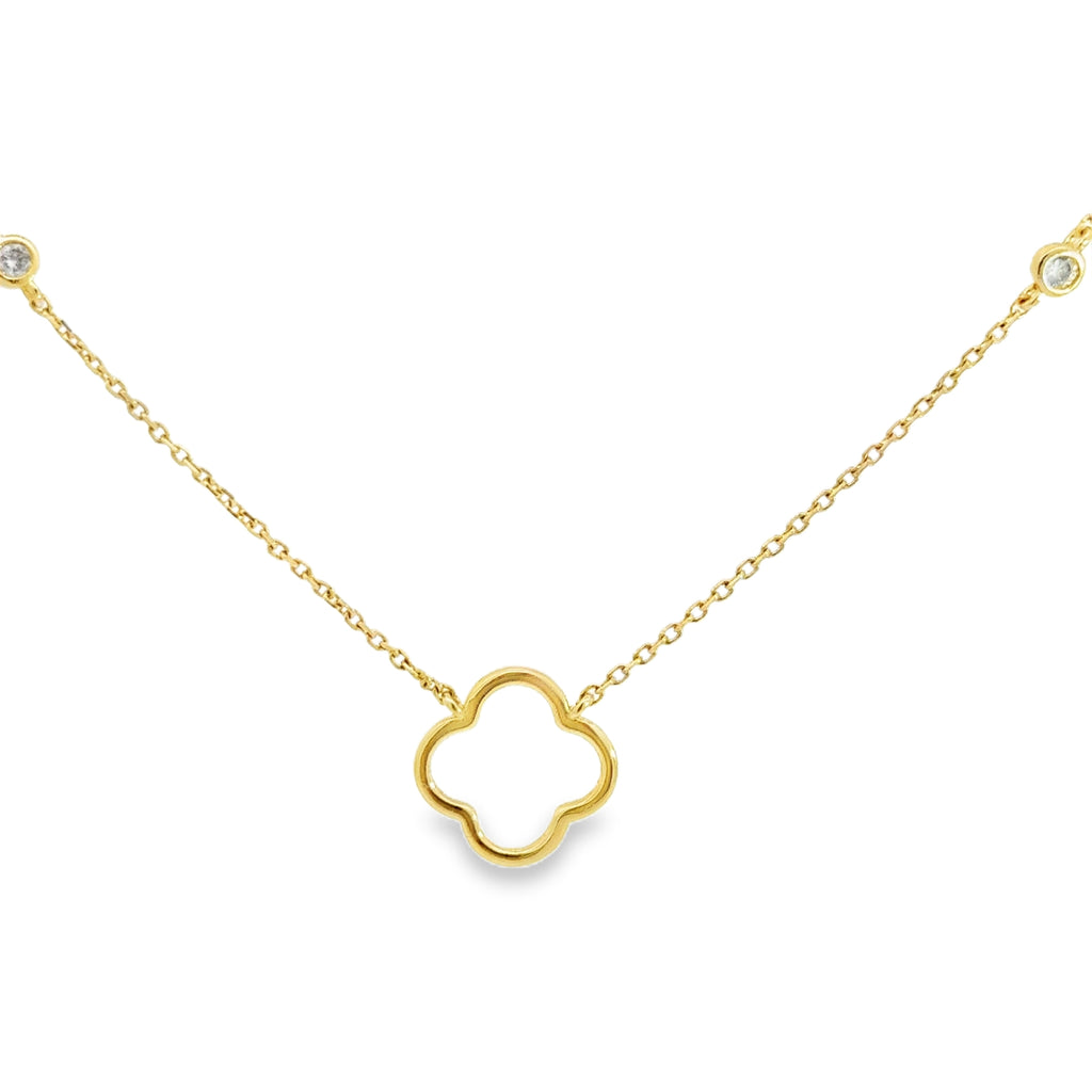 Yellow Gold Clover Pendant Necklace with Round Cut Diamonds