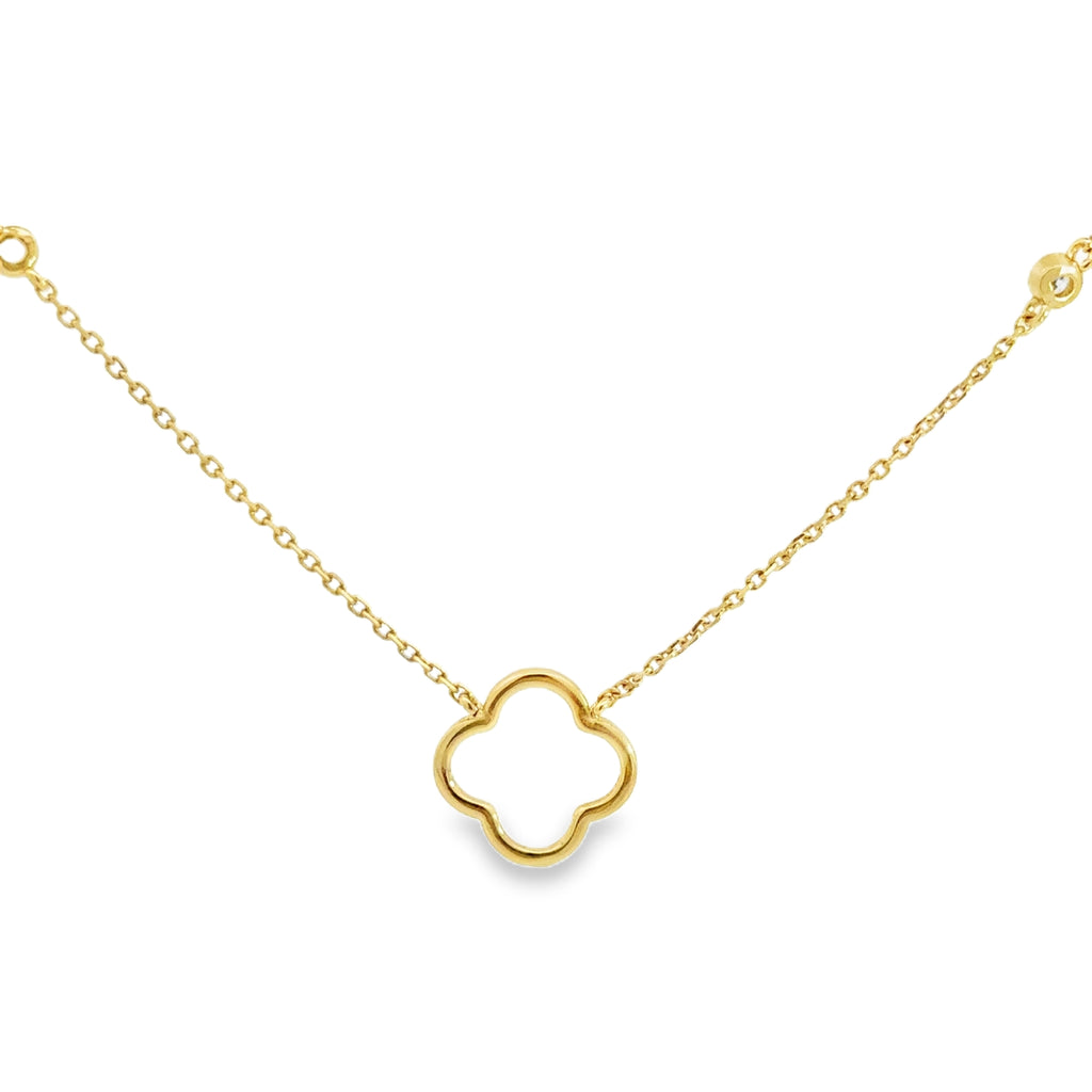 Yellow Gold Clover Pendant Necklace with Round Cut Diamonds