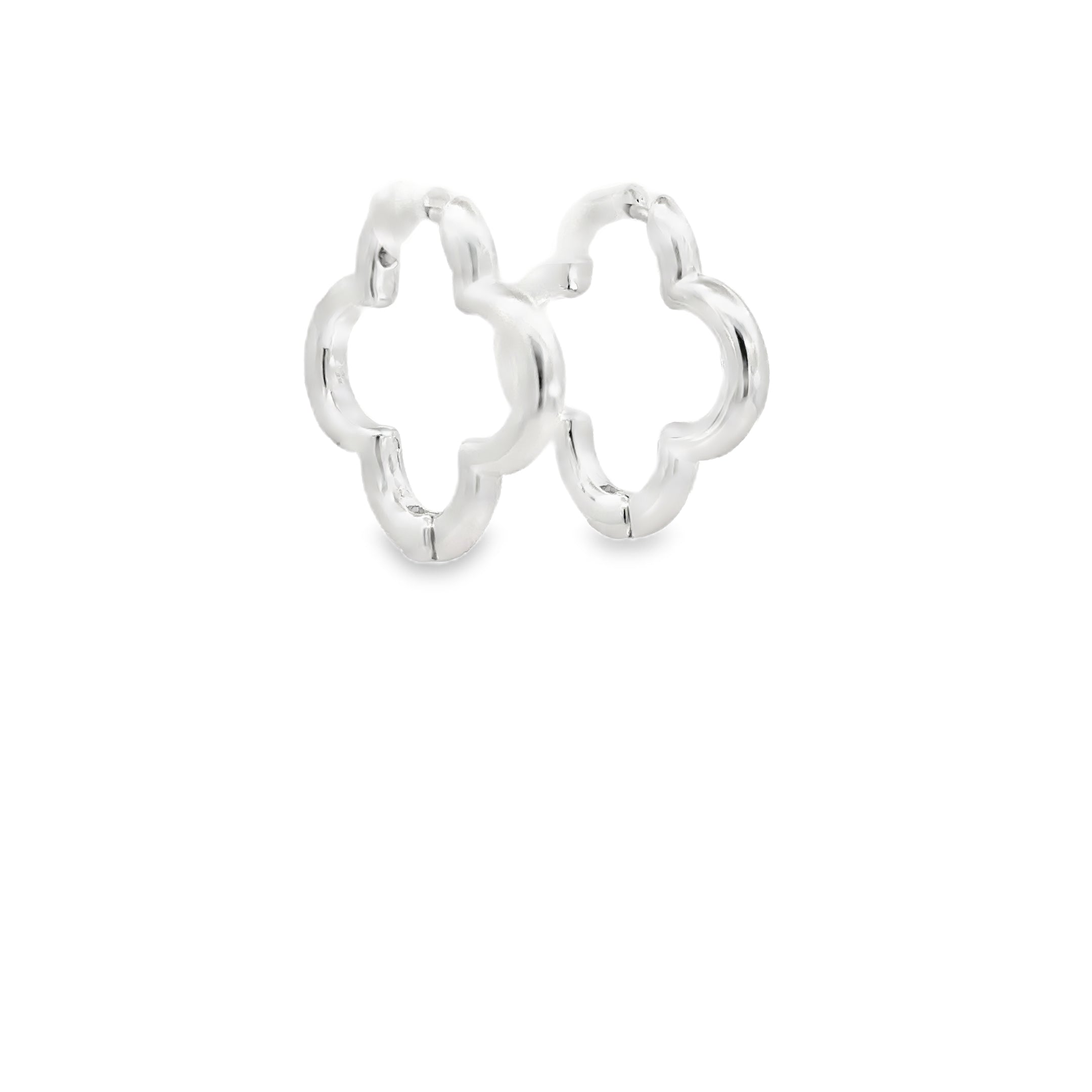 Clover-Shaped Silver Hoop Earrings in White Gold