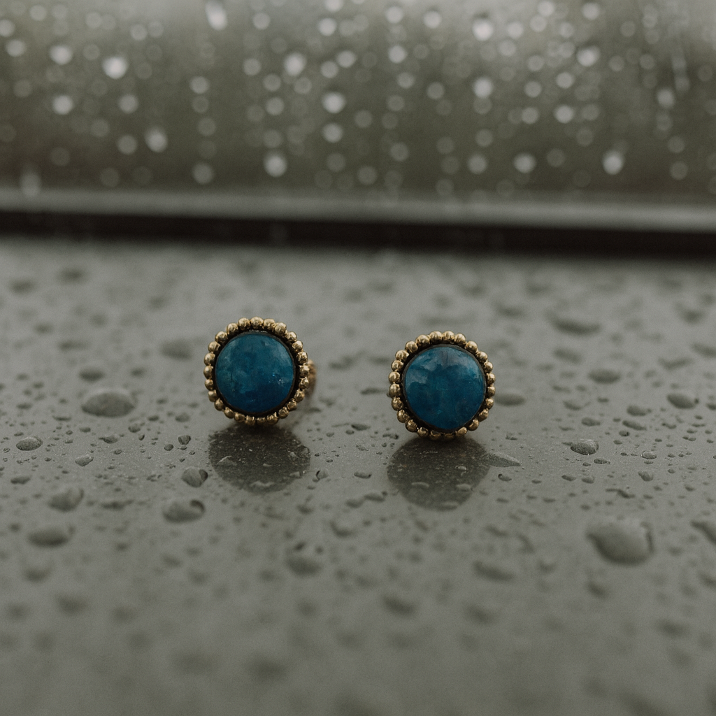 Yellow Gold Stud Earrings with Round Turquoise Cabochons