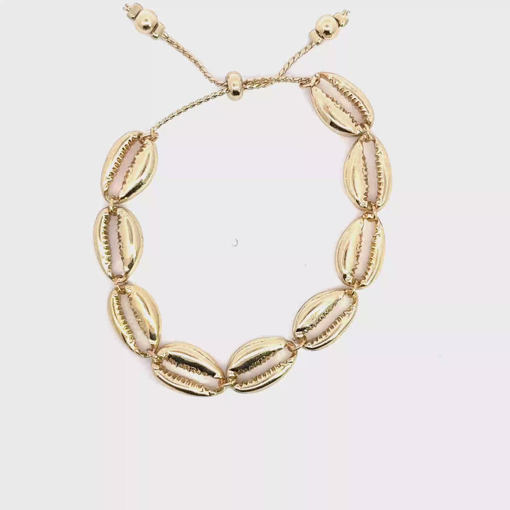 Golden Seashell Chain Bracelet in Yellow Gold