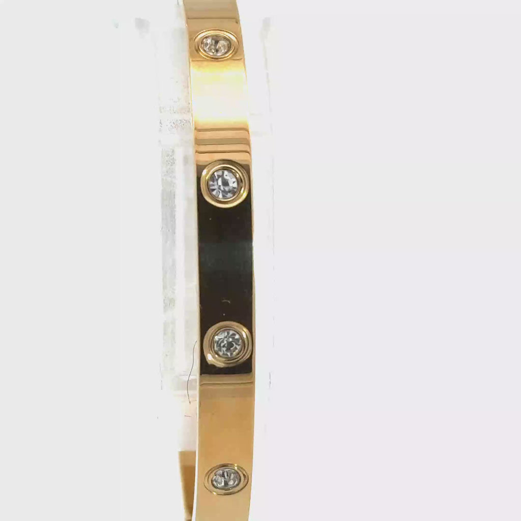 Elegant Gold Stone Accent Bracelet. LOVE