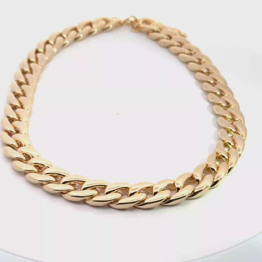Luxurious Gold Cuban Link Chain Necklace