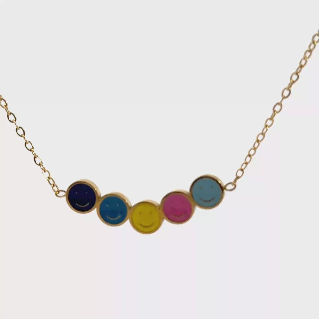 Vibrant Smiley Face Yellow Gold Chain Necklace